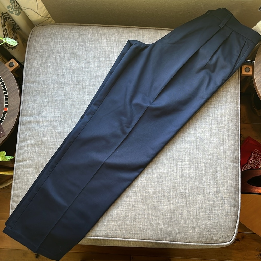Dockers Original Khaki Pleated Pants Navy Blue 34x31 NWT - Picture 10 of 10